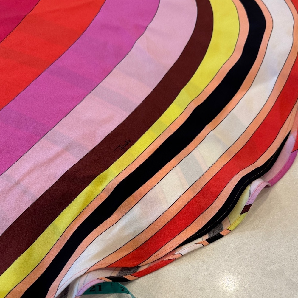 Emilio Pucci Pink and Orange Silk poncho - Picture 12 of 16